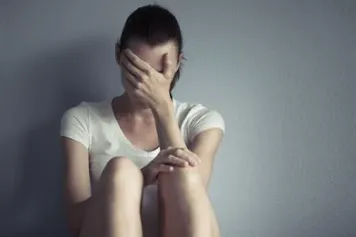 Une douleur approche ? L’incertitude intensifie l’activité cérébrale et influence la perception 